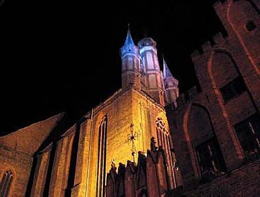 nieprawidłowe oświetlenie zabytku 3