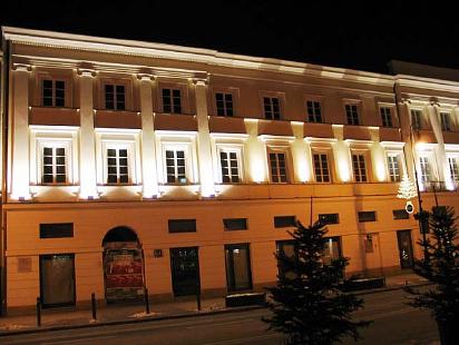 nieprawidłowe oświetlenie budynku