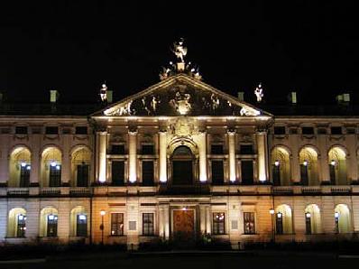 nieprawidłowe oświetlenie budynku