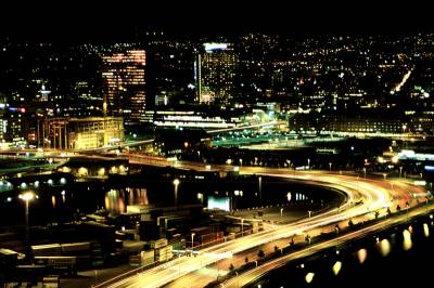 Oslo oświetlone w nocy